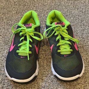 Nike Women’s Black, Green, & Pink Athletic Shoes